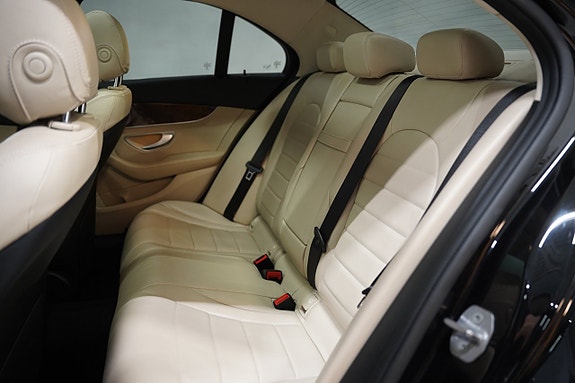 Mercedes-Benz C350 e 21 of 23