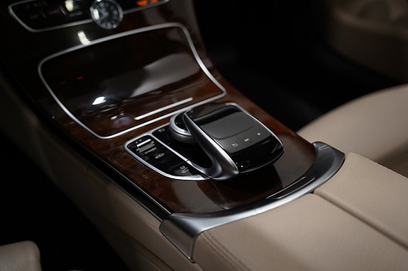 Mercedes-Benz C350 e 15 of 23