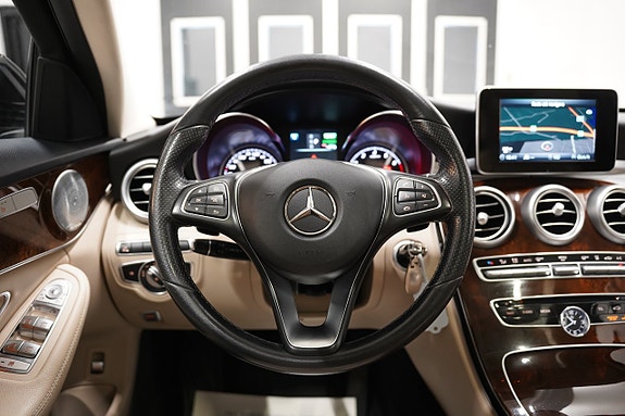 Mercedes-Benz C350 e 13 of 23