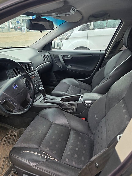 Volvo V70 5 of 5