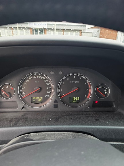 Volvo V70 9 of 9