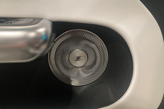 Mercedes-Benz CLA350 14 of 14