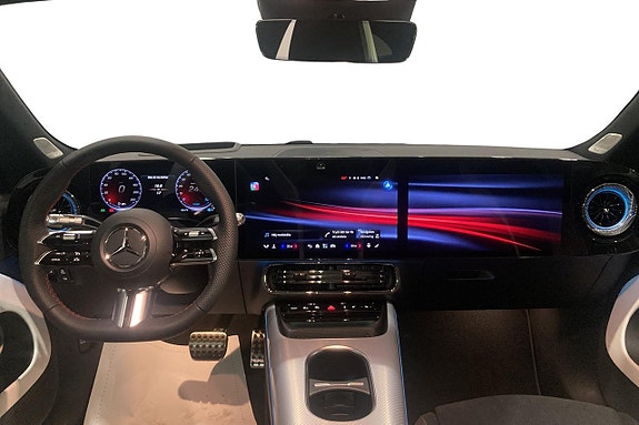 Mercedes-Benz CLA350 9 of 14