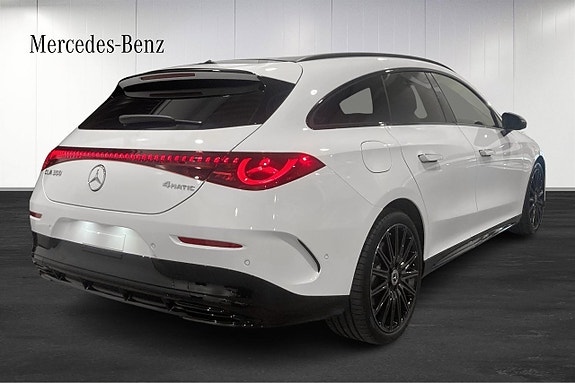 Mercedes-Benz CLA350 4 of 5
