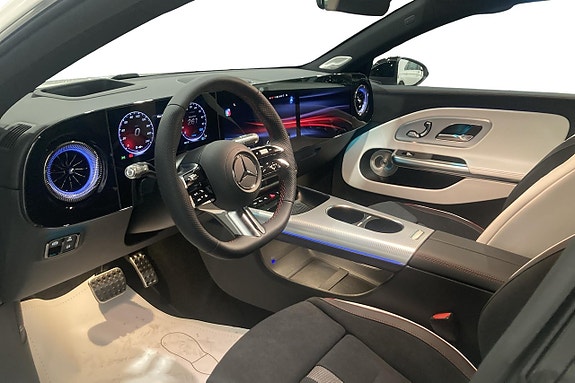 Mercedes-Benz CLA350 6 of 14