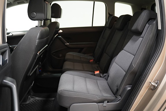 Volkswagen Touran 19 of 23