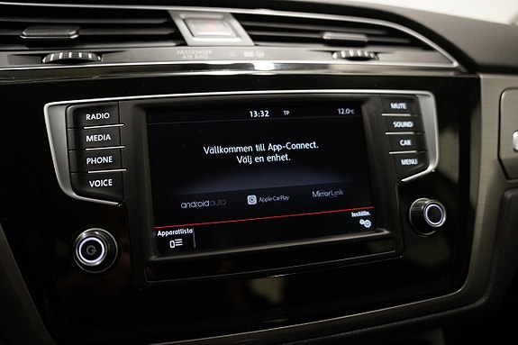 Volkswagen Touran 17 of 23