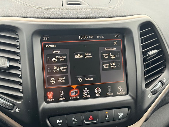 Jeep Cherokee 12 of 18