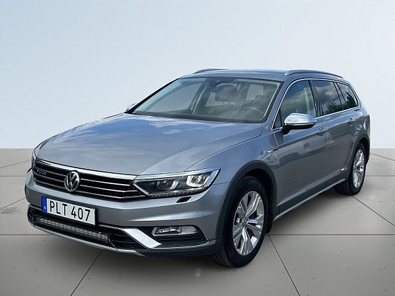 Volkswagen Passat Alltrack 16 of 24