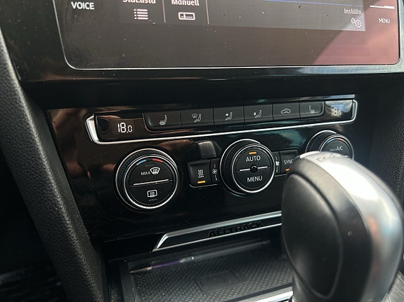 Volkswagen Passat Alltrack 20 of 24