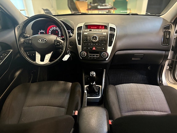 Kia Ceed 9 of 18