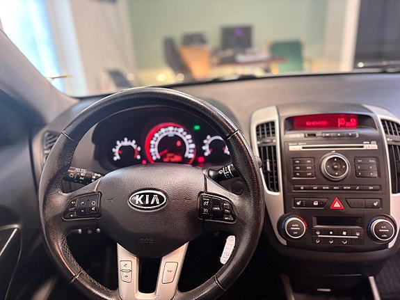 Kia Ceed 10 of 18