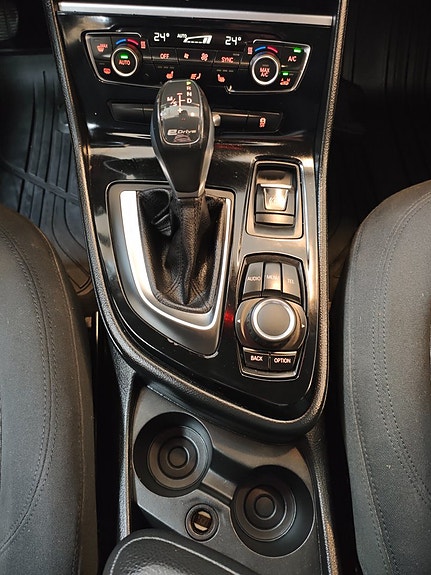 BMW 220d 21 of 23