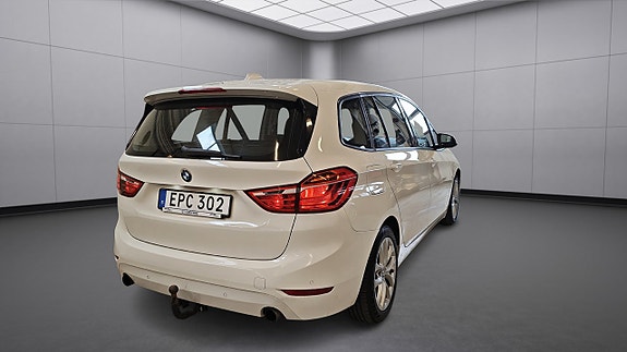 BMW 220d 8 of 23