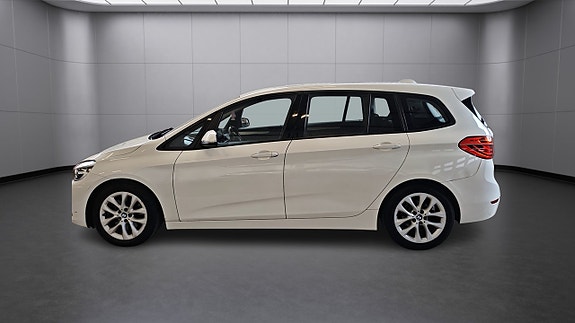 BMW 220d 2 of 23