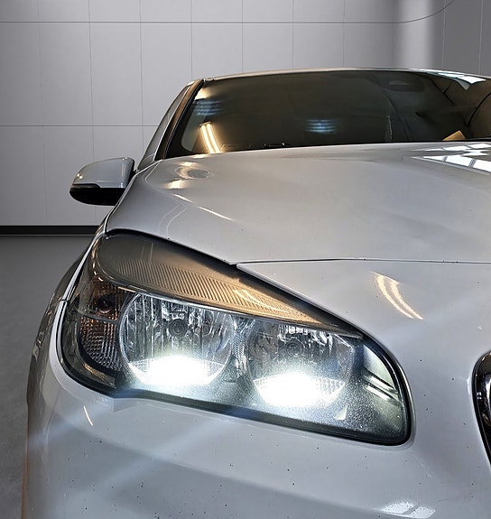 BMW 220d 9 of 23