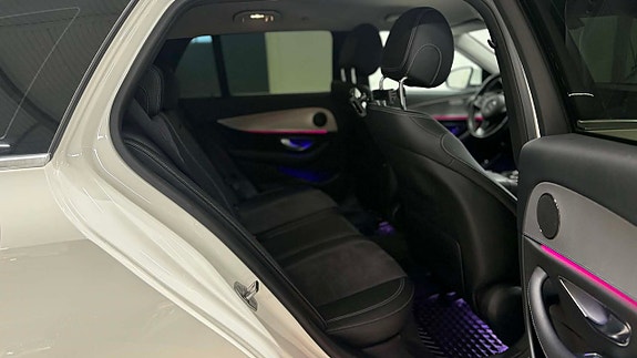 Mercedes-Benz E200 18 of 22