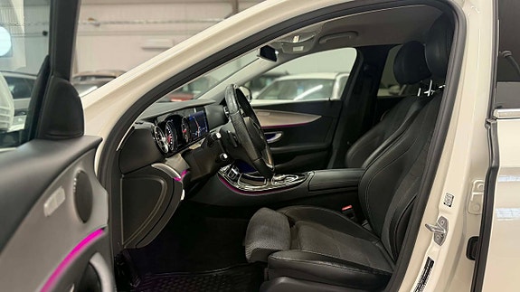 Mercedes-Benz E200 10 of 22