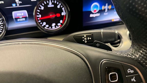 Mercedes-Benz E200 22 of 22