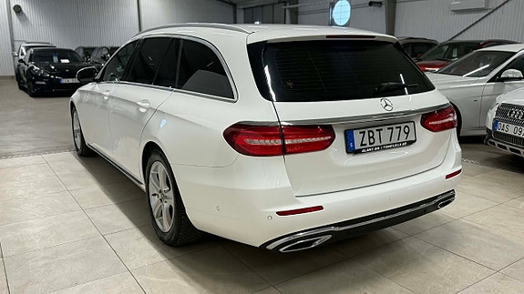 Mercedes-Benz E200 6 of 22