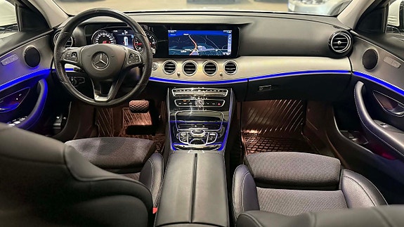 Mercedes-Benz E200 20 of 22