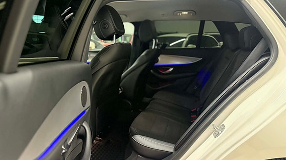 Mercedes-Benz E200 12 of 22