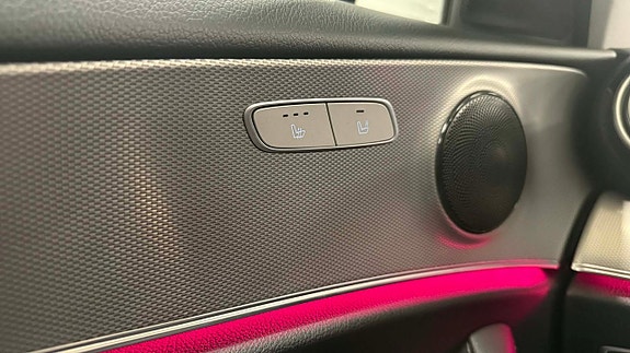 Mercedes-Benz E200 16 of 22