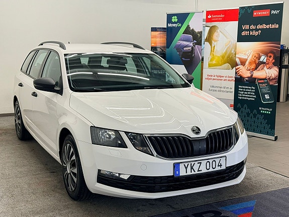 Skoda Octavia 2 of 5