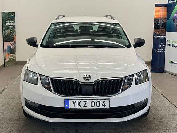 Skoda Octavia 3 of 5