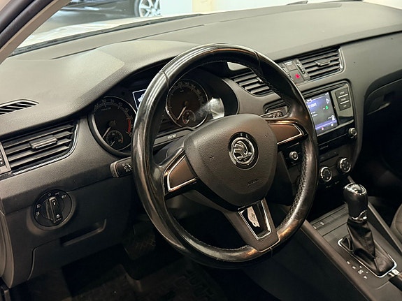 Skoda Octavia 8 of 16