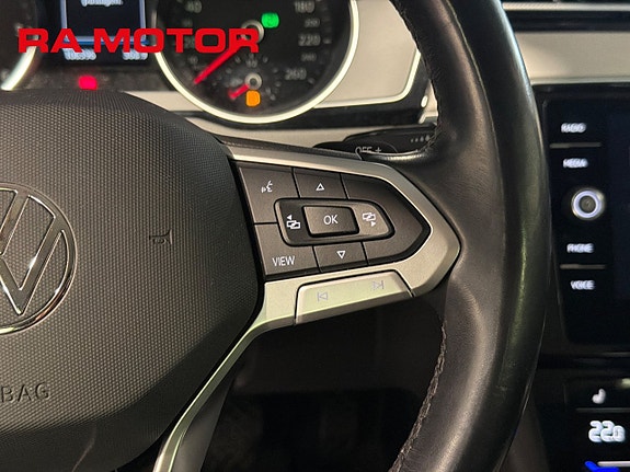 Volkswagen Passat 16 of 21
