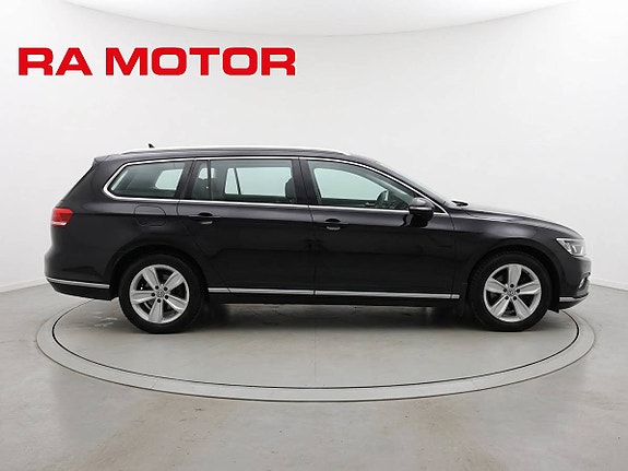 Volkswagen Passat 7 of 21