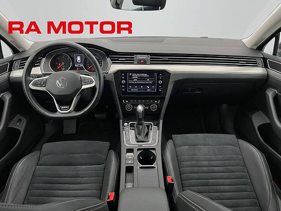 Volkswagen Passat 13 of 21
