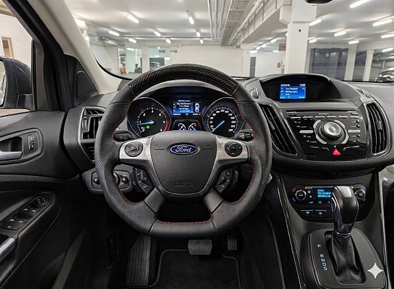 Ford Kuga 10 of 10