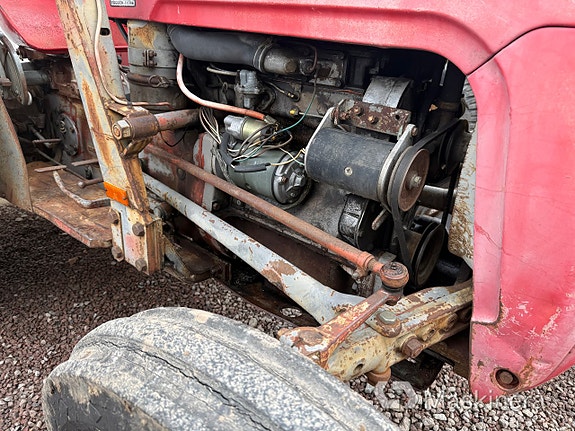 Traktor Massey Ferguson 35X 15 of 27