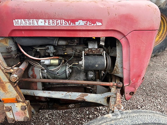 Traktor Massey Ferguson 35X 16 of 27