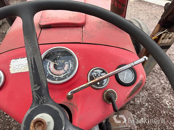 Traktor Massey Ferguson 35X 27 of 27