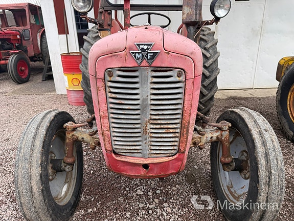Traktor Massey Ferguson 35X 12 of 27