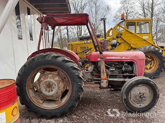 Traktor Massey Ferguson 35X 4 of 27