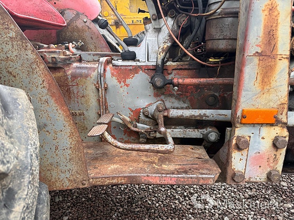 Traktor Massey Ferguson 35X 21 of 27