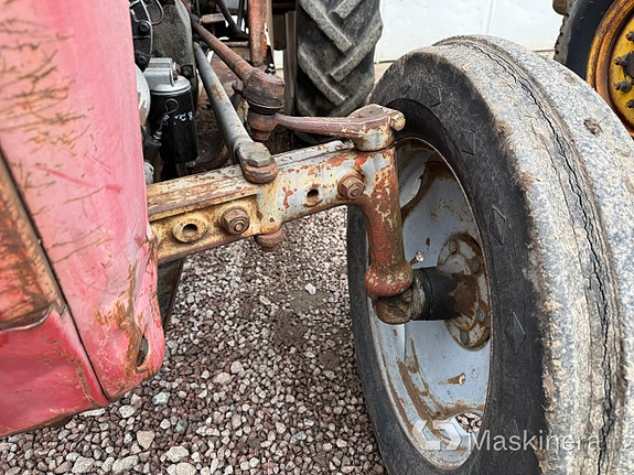 Traktor Massey Ferguson 35X 13 of 27