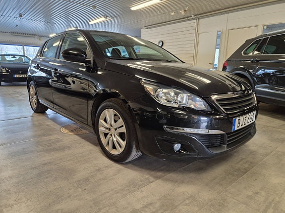 Peugeot 308 3 of 5