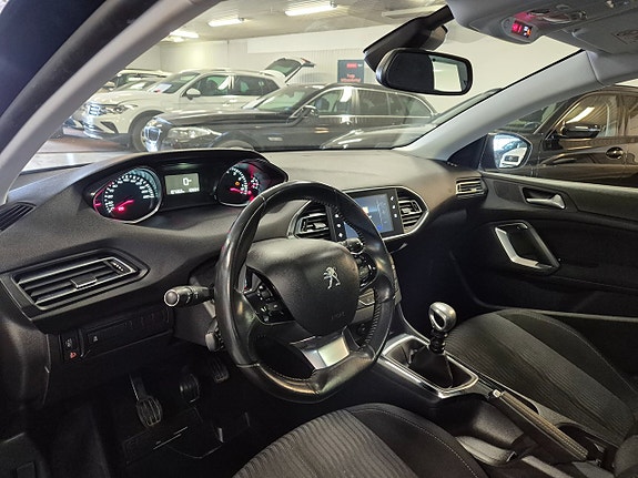 Peugeot 308 8 of 20