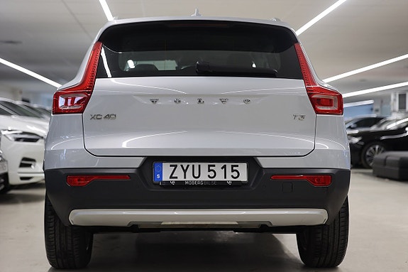Volvo XC40 8 of 20