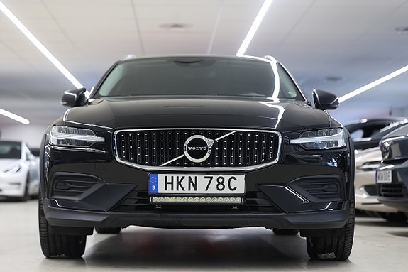 Volvo V60 Cross Country 5 of 5