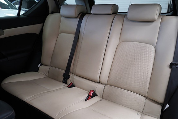 Lexus CT200h 12 of 23