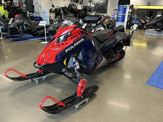 Polaris 650 INDY XCR 136 - SÄLJUPPDRAG 2 of 4