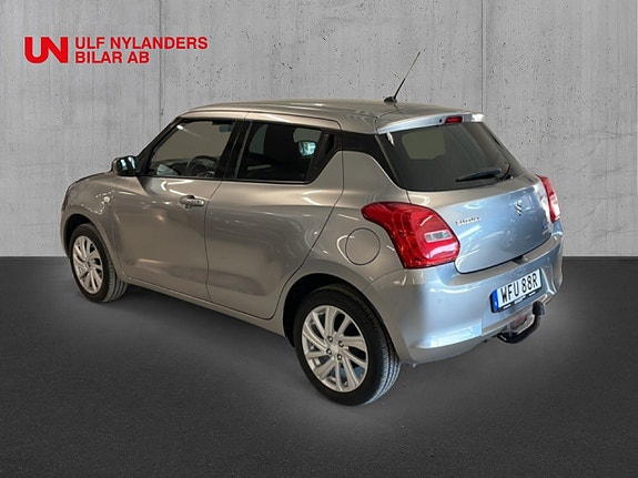 Suzuki Swift 2 of 5