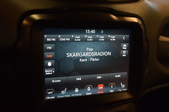 Jeep Renegade 21 of 28