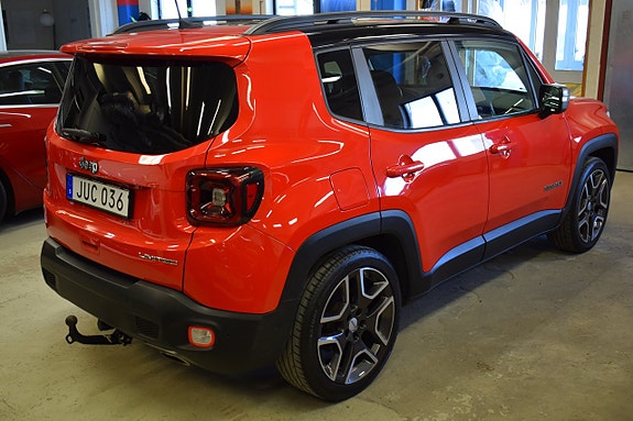 Jeep Renegade 5 of 28